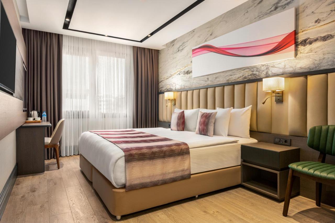 Ramada By Wyndham Istanbul Umraniye Hotel Kültér fotó