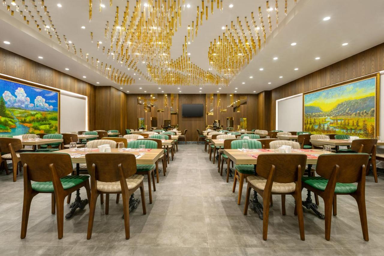 Ramada By Wyndham Istanbul Umraniye Hotel Kültér fotó