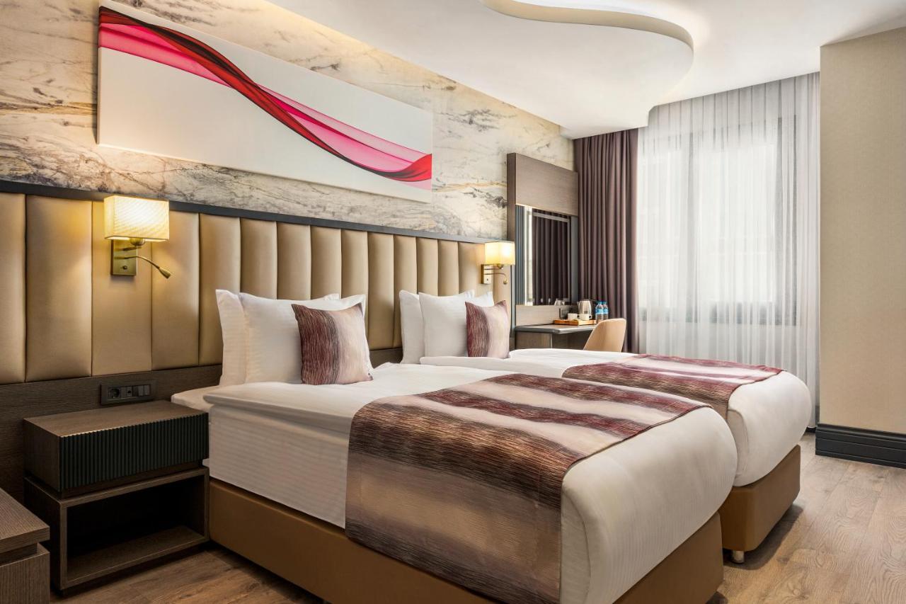 Ramada By Wyndham Istanbul Umraniye Hotel Kültér fotó