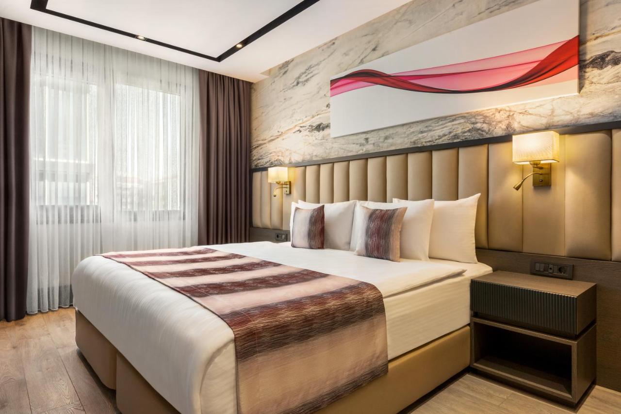 Ramada By Wyndham Istanbul Umraniye Hotel Kültér fotó